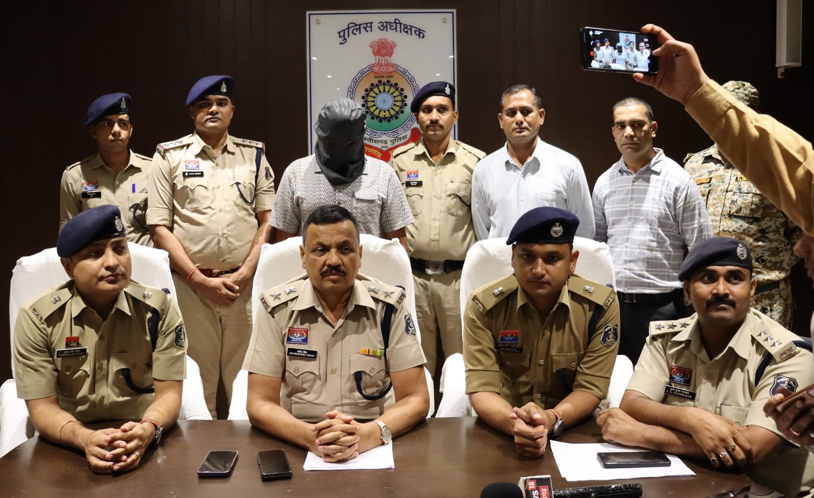 8 साल पुराने डॉक्टर दंपति हत्या कांड का पर्दाफाश – कबीरधाम पुलिस ने खोला रहस्य, आरोपी गिरफ्तार* 1 IMG 20250705 WA0032 scaled