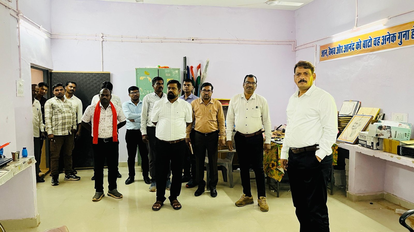 कलेक्टर श्री गोपाल वर्मा ने रेंगाखार हायर सेकेंडरी स्कूल का किया निरीक्षण 1 IMG 20250903 WA0034 scaled