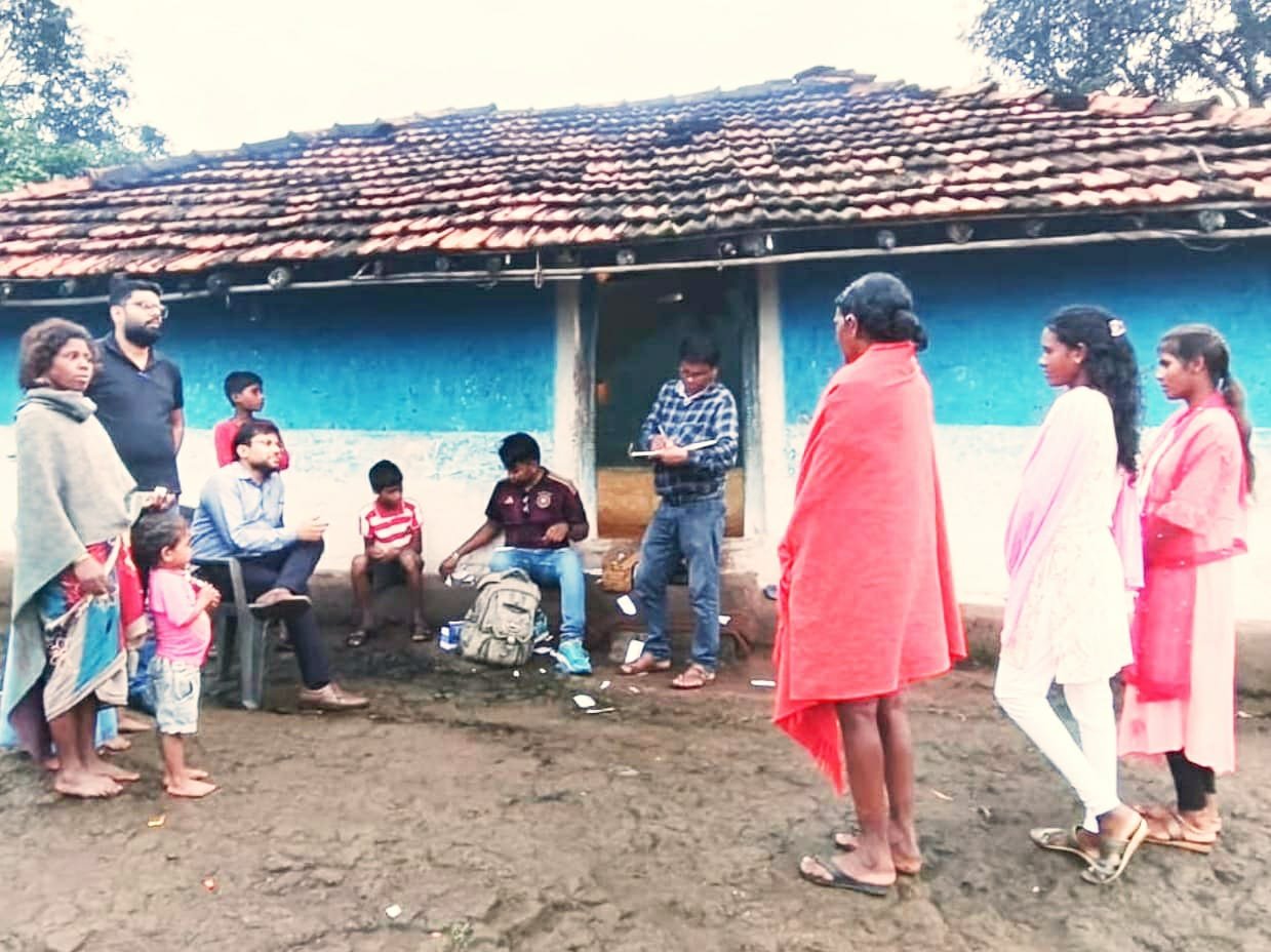 छत्तीसगढ़ रजत जयंती महोत्सव : वनांचल क्षेत्र बोड़ला में घर-घर पहुँचा स्वास्थ्य विभाग, मलेरिया जाँच एवं जन जागरूकता अभियान 1 IMG 20250903 WA0036