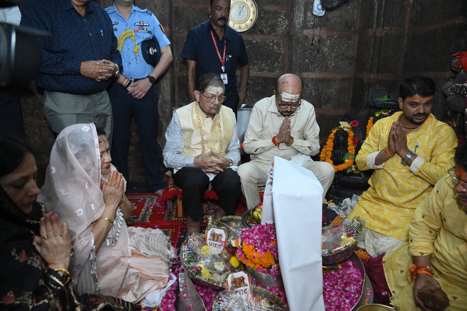 राज्यपाल श्री रमेन डेका ने भोरमदेव मंदिर में की विशेष पूजा-अर्चना, प्रदेश की खुशहाली एवं समृद्धि की कामना 1 IMG 20250924 WA0018 scaled