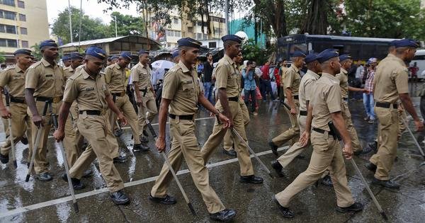 कवर्धा में कलेक्ट्रेट घेराव के मद्देनजर चाक-चौबंद पुलिस व्यवस्था: कानून के खिलाफ कोई कदम नहीं बख्शा जाएगा: पुलिस प्रशासन तैयार* 1 IMG 20251012 WA0030