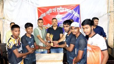 पुलिस स्मृति एवं राष्ट्रीय एकता दिवस के अवसर पर दो दिवसी व्हॉलीबॉल प्रतियोगिता हुआ संपन्न* 2 IMG 20251028 WA0011