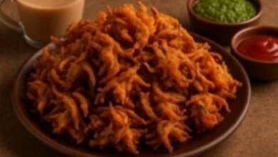 दिवाली की शाम में बनाएं मेहमानों के लिए गरमा-गरम प्याज के पकौड़े 4 Screenshot 20251024 064625