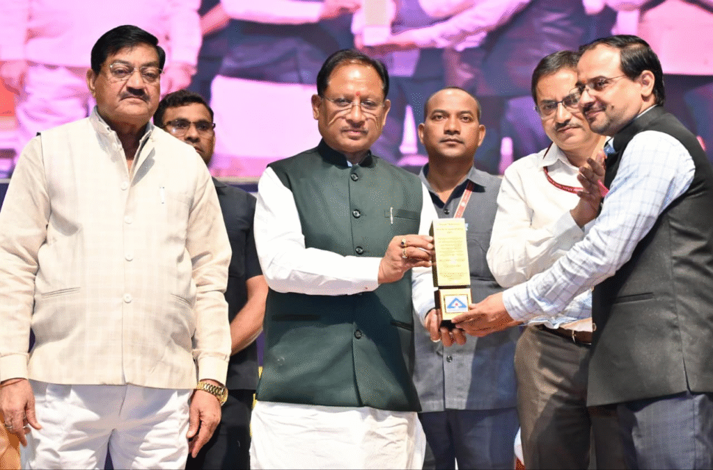 विश्व मानक दिवस पर मुख्यमंत्री ने दिलाई गुणवत्ता शपथ, कहा — हर क्षेत्र में पारदर्शिता, उपभोक्ता अधिकार और नवाचार सर्वोपरि 1 image 2 1024x676 k4obIi