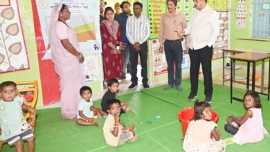 कलेक्टर श्री गोपाल वर्मा ने खूंटू में स्कूल और आंगनबाड़ी का किया निरीक्षण* 2 IMG 20251113 WA0019