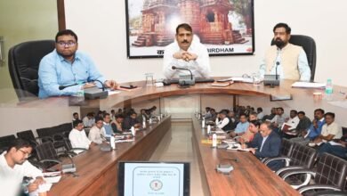 निर्माण कार्यों की हुई समीक्षा, अधिकारियों को नियमित प्रोग्रेस रिपोर्ट देने के निर्देश* 4 IMG 20251125 WA0060