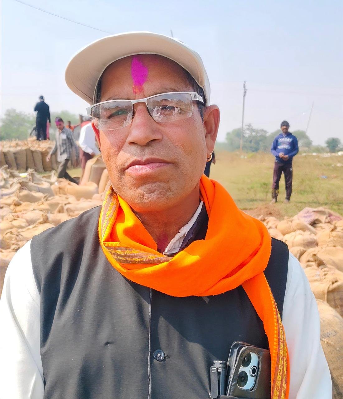 चतुर साहु को मिला समर्थन मूल्य पर धान बेचने की पूरी सुविधा 1 IMG 20251127 WA0024