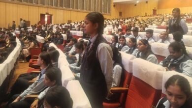 बच्चों ने एयरोबैटिक टीम से पूछा- हवा में हार्ट कैसे बनाते हैं?… जानिए क्या मिला जवाब 9 Novt 25 0404 1024x576 sYO85K