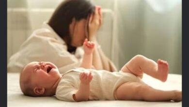 बच्चा दिन में सोता है और रात को जागता है? डॉक्टर ने बताया कैसे ठीक करें ये आदत 6 Screenshot 20251103 074323