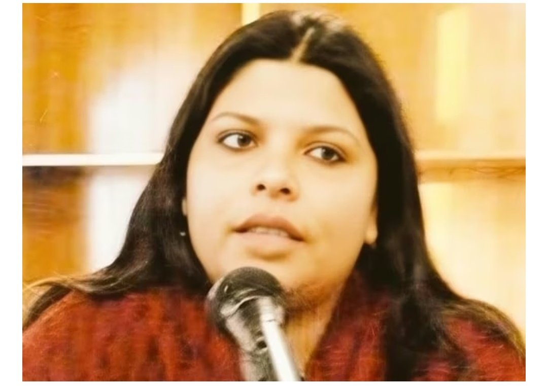 यूपी की तेजतर्रार आईएएस अनामिका सिंह ने क्यों लिया VRS? सिर्फ 22 की उम्र में बनी थीं अफसर 1 Screenshot 20251209 080407