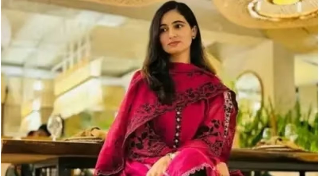 नींद, आराम और छुट्टियां…सब छोड़ा, RBI की नौकरी के साथ UPSC की तैयारी, रैंक-6 लाकर टाॅपर बनीं सृष्टि 1 Screenshot 20251221 081504