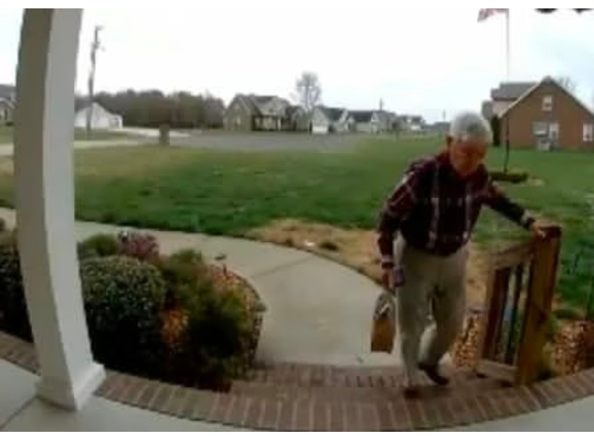 यही तो प्यार है... बीमार पत्नी के मेडिकल बिल भरने के लिए डिलीवरी मैन बना 78 साल का बुजुर्ग, वायरल हो गई स्टोरी 1 Screenshot 20260315 080229