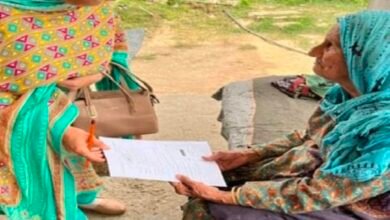 उम्र सिर्फ नंबर, हौसला जवान; बिलासपुर में 96 साल की परसिनो और 86 वर्ष की बंती देवी ने दी साक्षरता परीक्षा 5 Screenshot 20260317 122304