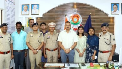 पुलिस अधीक्षक श्री धर्मेंद्र सिंह के द्वारा सहायक उप निरीक्षक को स्टार लगाकर उप निरीक्षक के पद पर पदोन्नति प्रदान किया गया। 3 IMG 20260429 WA0010
