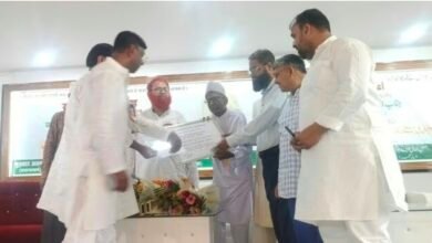 76 साल बाद हाईस्कूल सर्टिफिकेट लेने पहुंचे 5 बार के सपा विधायक, 92 साल है उम्र 5 Screenshot 20260429 142326