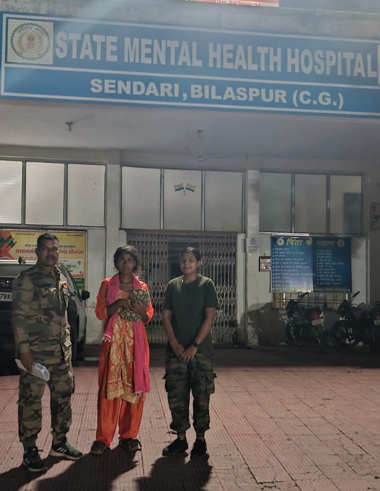 कबीरधाम पुलिस की मानवीय पहल — अज्ञात मानसिक रूप से अस्वस्थ महिला को उपचार हेतु मानसिक स्वास्थ्य केंद्र सेंदरी बिलासपुर में कराया गया भर्ती। 1 IMG 20260506 WA0032 1