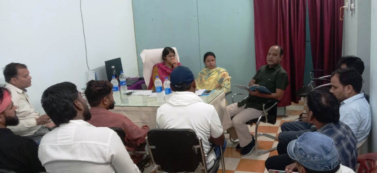 नगर पालिका उप निर्वाचन 2026: व्यय प्रेक्षक श्री समीर मिश्रा ने ली राजनीतिक दलों एवं व्यय अनुवीक्षण दल की बैठक* 1 IMG 20260522 WA0013
