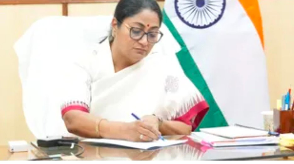 विजिलेंस के छापे के बाद CM रेखा गुप्ता का एक्शन, पद से हटाए गए CPA प्रमुख; 40 से अधिक कर्मियों का भी ट्रांसफर 1 Screenshot 20260603 133156