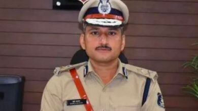 छत्तीसगढ़ पुलिस महकमे में फेरबदल: वरिष्ठ IPS अधिकारी बद्रीनारायण मीणा को सौंपी गई बस्तर की कमान, बनाए गए नए पुलिस महानिरीक्षक 4 Screenshot 20260626 212348