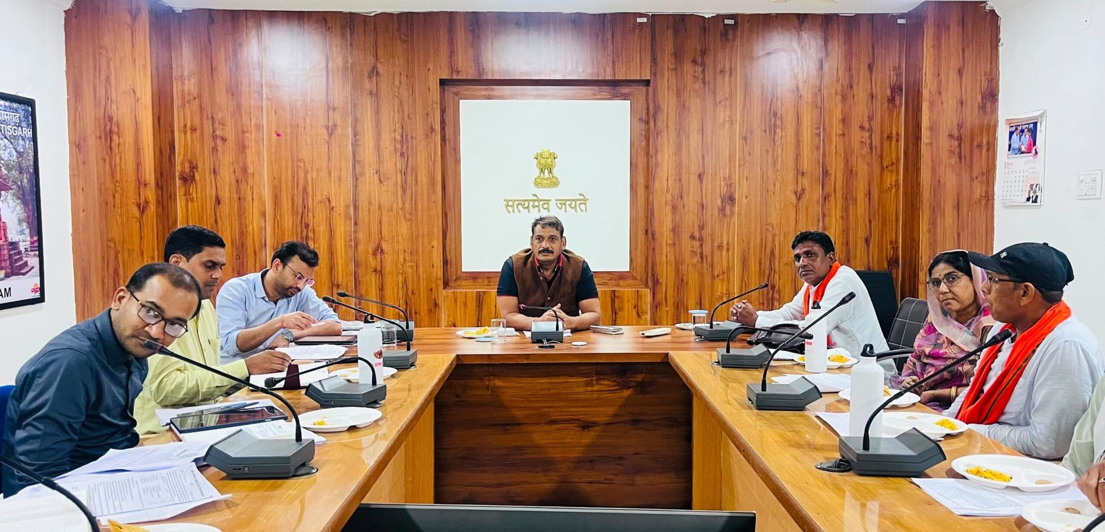 पट्टा सर्वे कार्य को लेकर कलेक्टर ने ली समीक्षा बैठक, समयबद्ध क्रियान्वयन करने के दिए निर्देश 1 IMG 20260705 WA0025 scaled