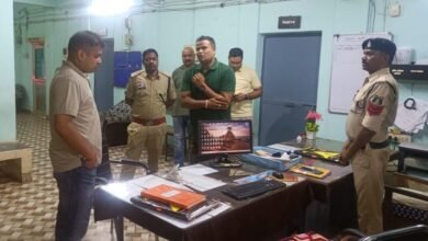 कुंण्डा थाने में मध्यरात्रि को पुलिस कप्तान का औचक निरीक्षण 6 IMG 20260804 WA0004