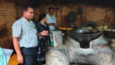 कानपुर में 15 अगस्त की मिठास में मिलावट, लड्डू के लिए बूंदी बनाने में मिलाया जा रहा चावल का आटा, 5 क्विंटल सीज 3 Screenshot 20260816 193612
