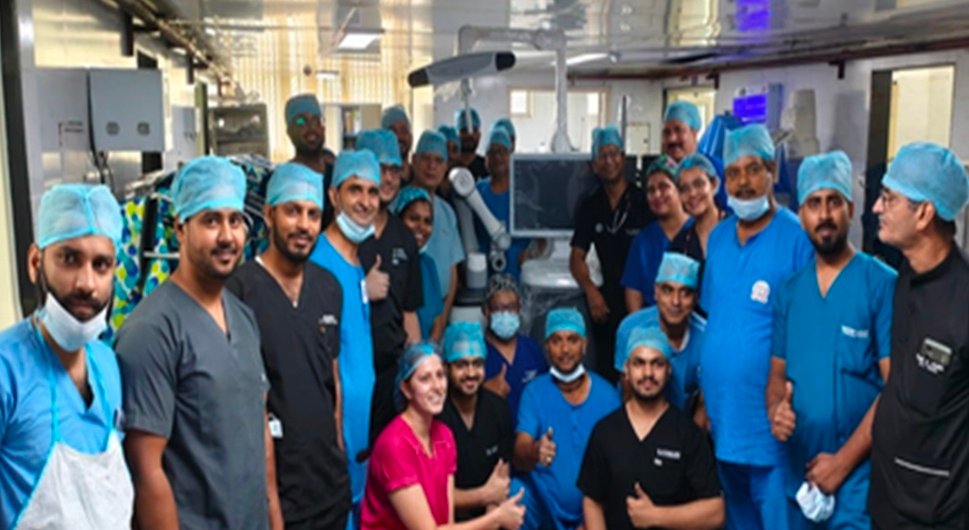 सफदरजंग अस्पताल ने रचा नया कीर्तिमान, पहली बार रोबोटिक नी-रिप्लेसमेंट सर्जरी सफल 1 Screenshot 20260824 123207