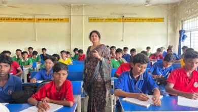 बाल अधिकारों की सुरक्षा और बच्चों के बेहतर भविष्य को लेकर आयोग अध्यक्ष डॉ. वर्णिका शर्मा ने किया कबीरधाम जिले का दौरा* 4 IMG 20260917 WA0026