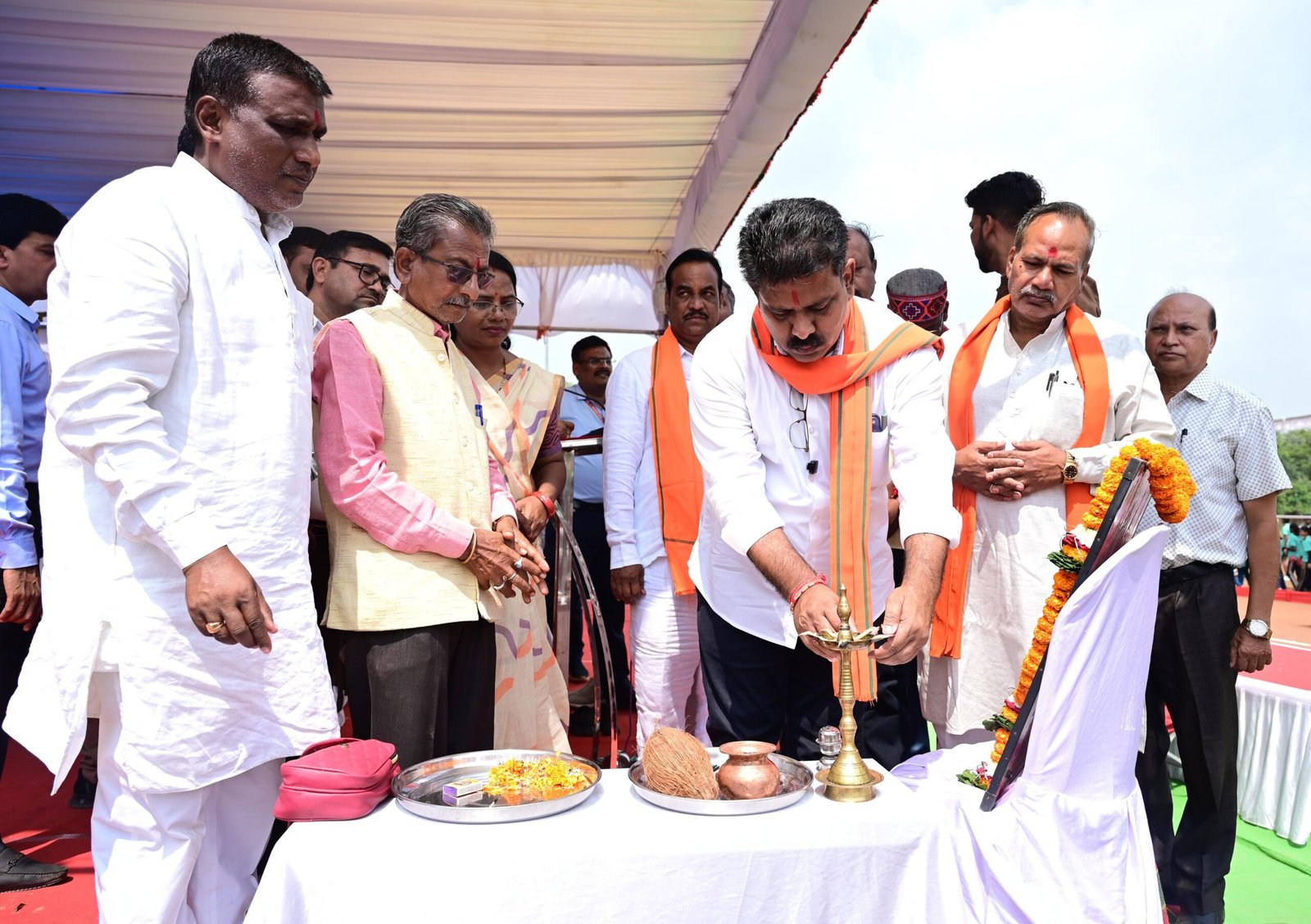 उप मुख्यमंत्री ने कवर्धा में 26वीं राज्य स्तरीय शालेय क्रीड़ा प्रतियोगिता का किया भव्य शुभारंभ 1 IMG 20261013 WA0012 scaled
