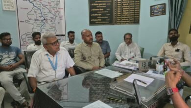 स्कूली बच्चों की सुरक्षा को लेकर थाना कुंण्डा पुलिस की पहल, निजी विद्यालयों के प्राचार्यों एवं वाहन चालकों की बैठक लेकर दिए आवश्यक निर्देश। 5 IMG 20261015 WA0015