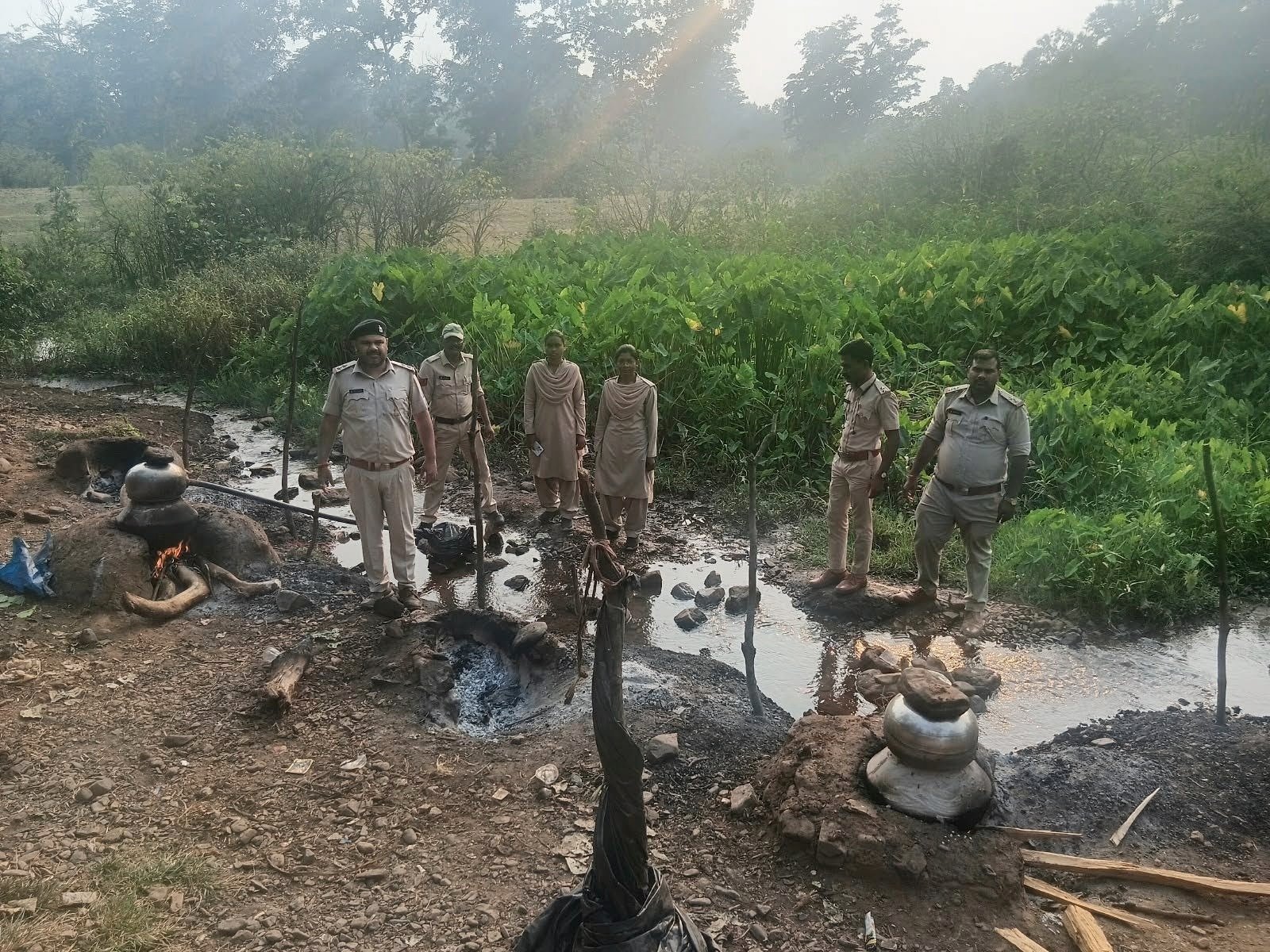 सरोधा बांध के ऑक्सीजन जोन क्षेत्र में आबकारी विभाग की कार्रवाई, 2 प्रकरण दर्ज 1 IMG 20261029 WA0022