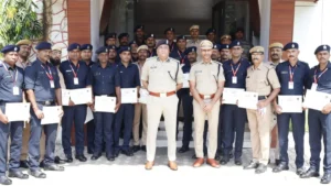 भारी बारिश के दौरान 255 लोगों को सुरक्षित निकालने वाली एसडीआरएफ टीम सम्मानित 1 Oct 26 089 300x169 D0OzPS
