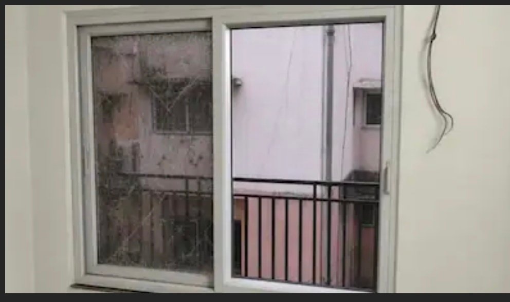 कांच को साफ करने के लिए क्या करना चाहिए? शीशे में चमक लाने के लिए किसका प्रयोग करना चाहिए 1 Screenshot 20261020 140637